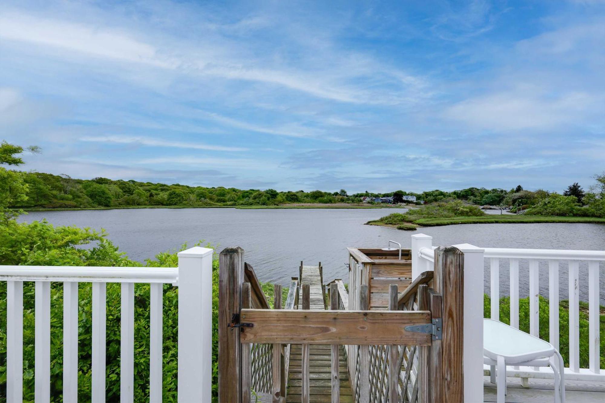 Cozy Narragansett Cottage With Dock And Outdoor Shower Exteriör bild