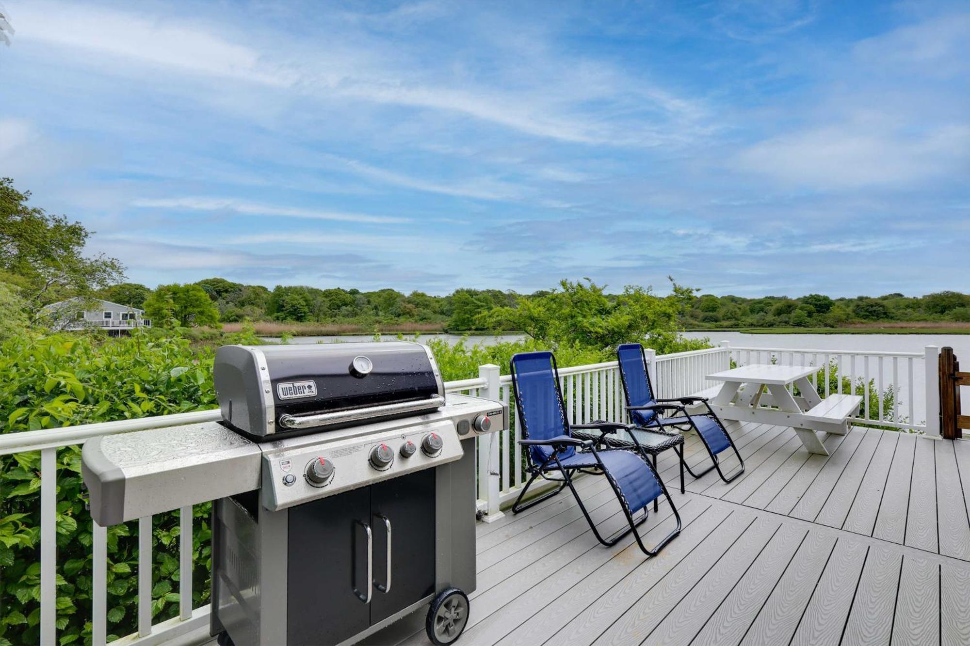 Cozy Narragansett Cottage With Dock And Outdoor Shower Exteriör bild