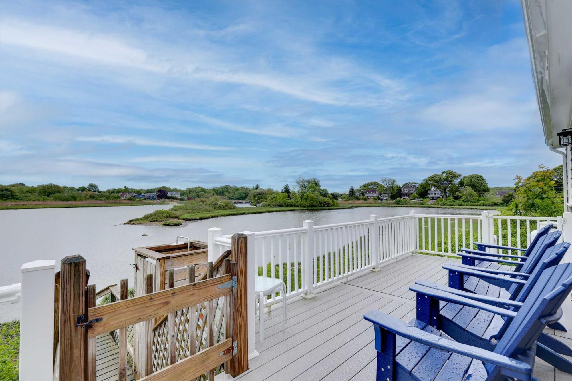 Cozy Narragansett Cottage With Dock And Outdoor Shower Exteriör bild